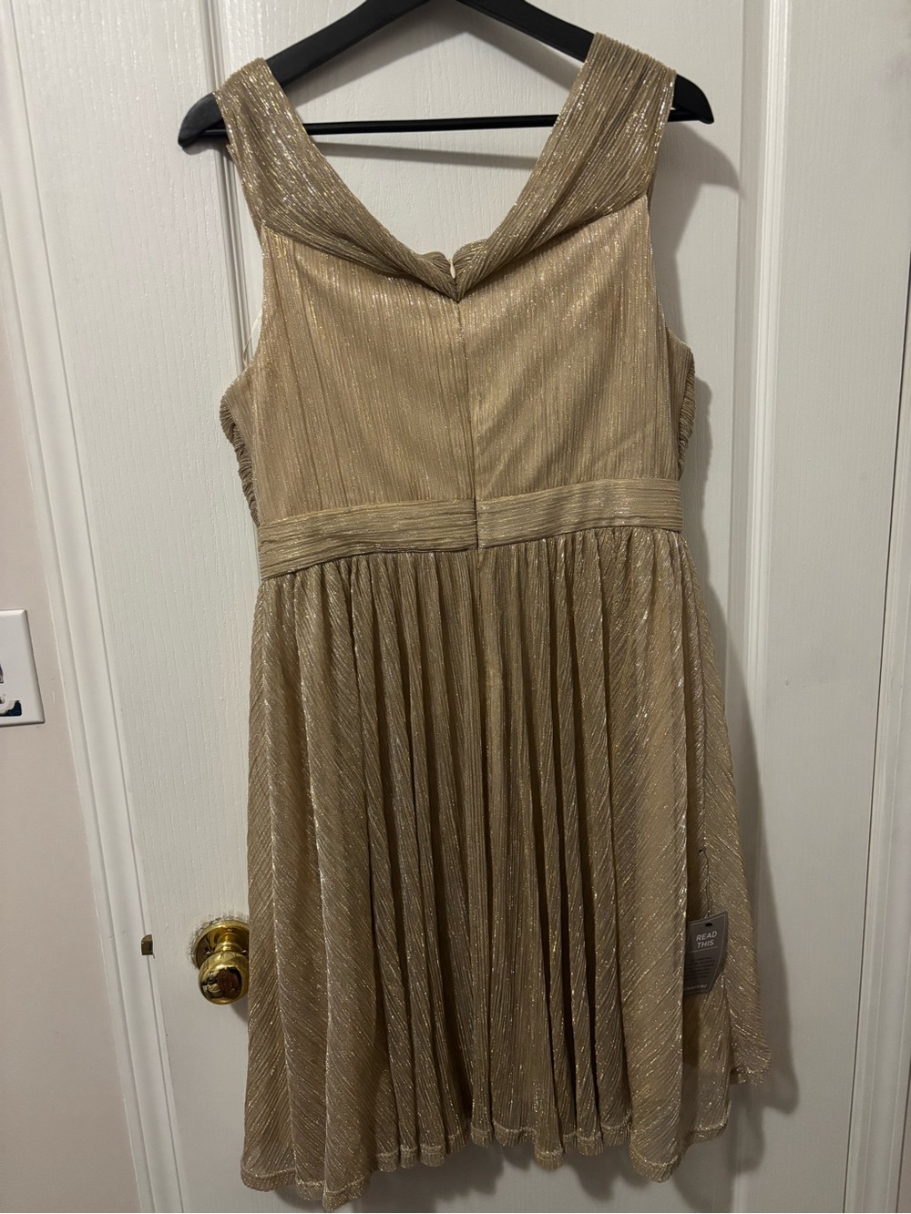 Gold Metallic Pleated V-Neck Party Dress - Picture 2 of 4